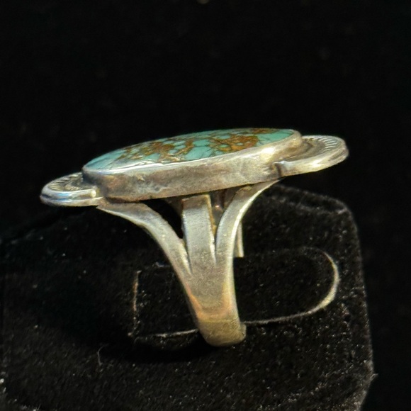 Vintage Native American Turquoise Sterling Silver Ring - Picture 3 of 4